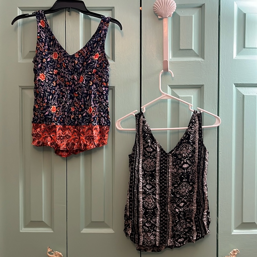 2 So Tank Tops
